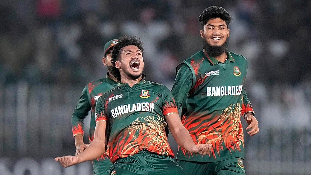 | Photo: AP/Anjum Naveed : Taskin Ahmed became Bangladesh’s joint-most successful powerplay wicket-taker in T20Is, matching Shakib Al Hasan’s record of 37 scalps.