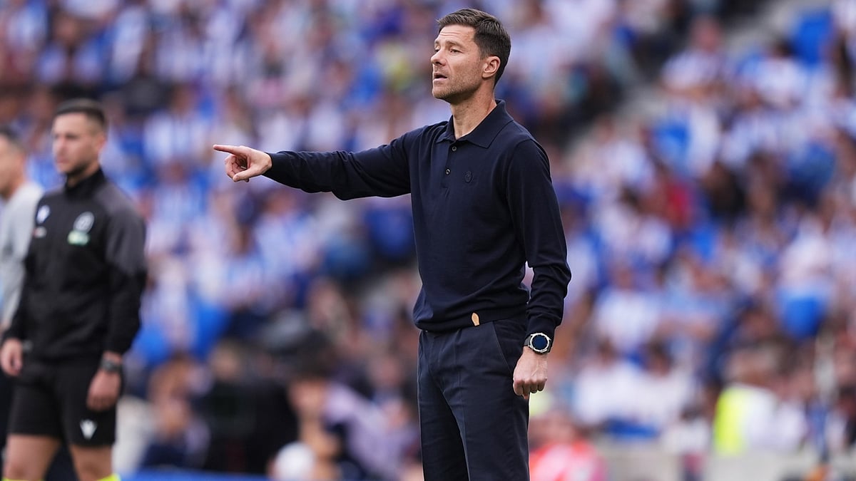 Real Madrid head coach Xabi Alonso on the touchlines for the La Liga match against Real Sociedad.