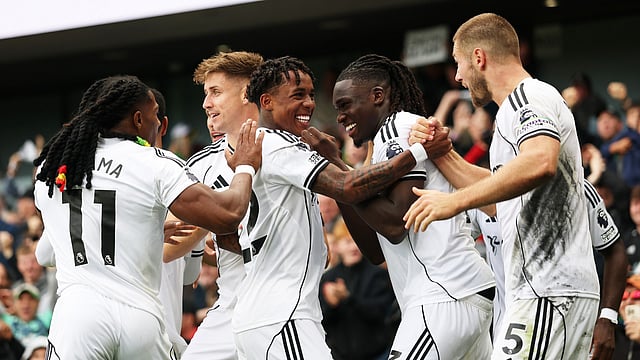 Fulham 1-0 Leeds United: Late Gudmundsson Own Goal Earns Hosts' First Win