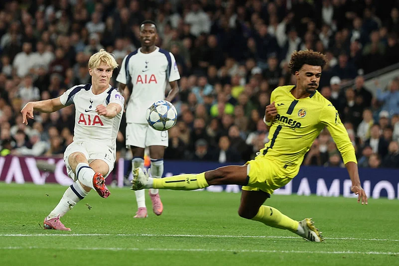 Champions League Soccer Match: Tottenham Hotspur vs Villarreal