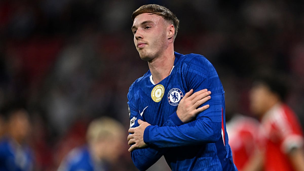 Cole Palmer celebrates his goal for Chelsea against Bayern Munich.