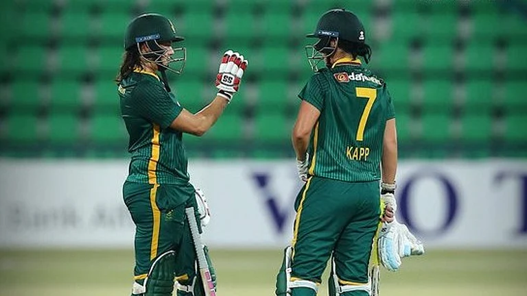 Marizanne Kapp and Tazmin Brits shared a record-breaking unbeaten partnership in the 1st ODI. - X/ProteasWomenCSA