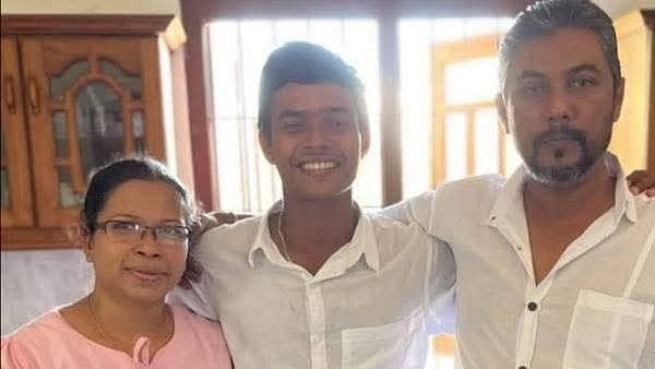 | Photo: X/SriLankaTweet : Dunith Wellalage’s Father Honoured Before SL Vs BAN Asia Cup 2025 Super Four Clash