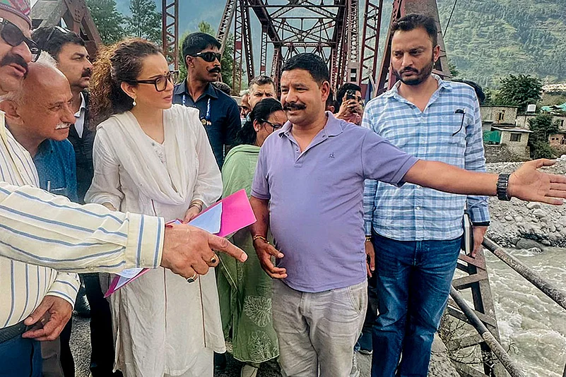 Kangana Ranaut visits Mandi