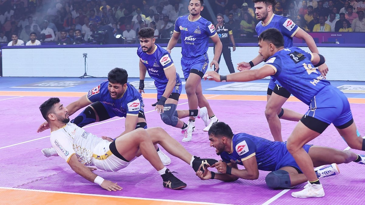 Pro Kabaddi : Action from the Haryana Steelers vs Tamil Thalaivas, Pro Kabaddi League 2025 match in Jaipur.