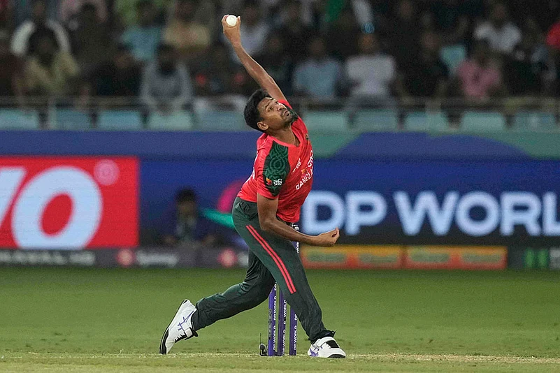 Asia Cup 2025 Super Four T20 match Sri Lanka Vs Bangladesh photos_Mustafizur Rahman