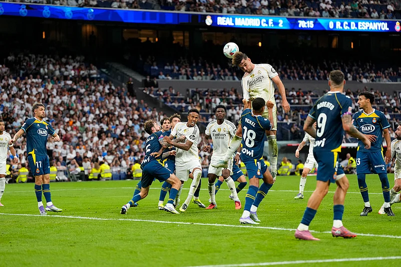 La Liga 2025-26 Real Madrid Vs Espanyol Football match photos_ Raul Asencio