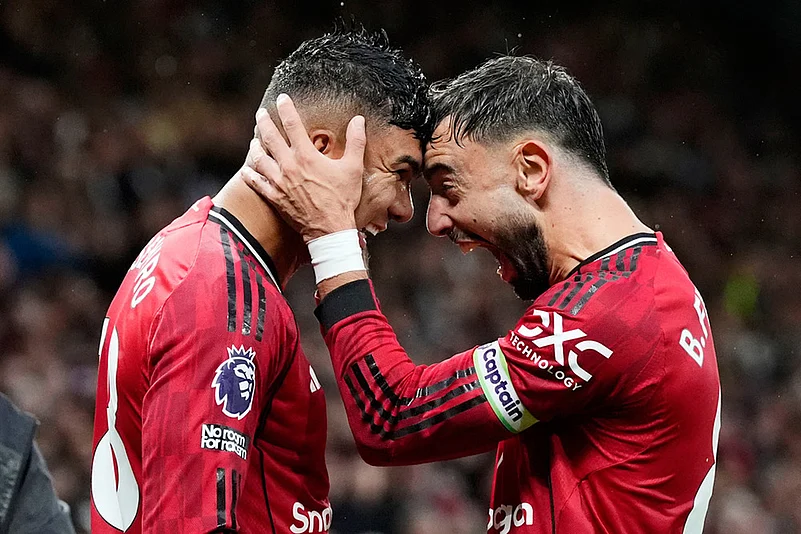 English Premier League 2025-26 Manchester United vs Chelsea EPL photos: Casemiro, Bruno Fernandes