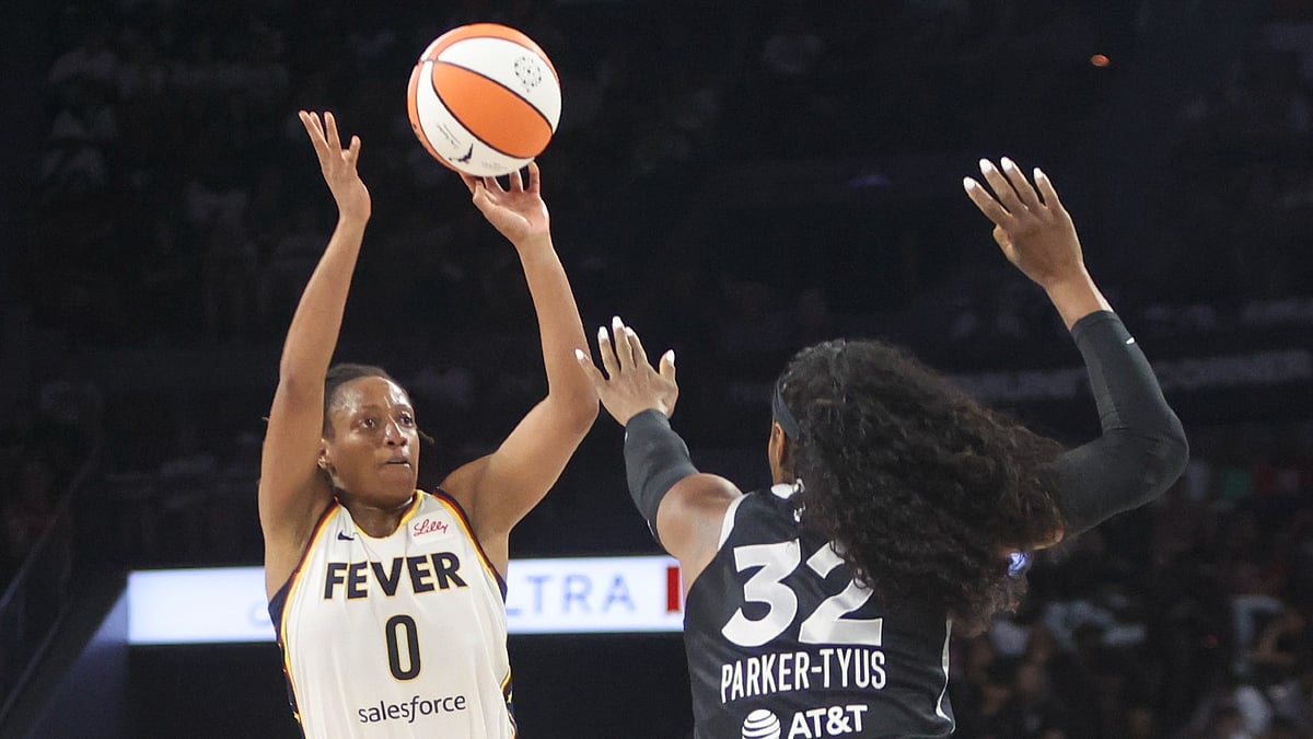 Kelsey Mitchell of the Indiana Fever