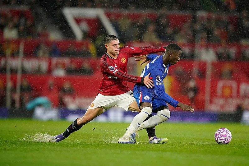 English Premier League 2025-26 Manchester United vs Chelsea EPL Soccer photos: Manuel Ugarte