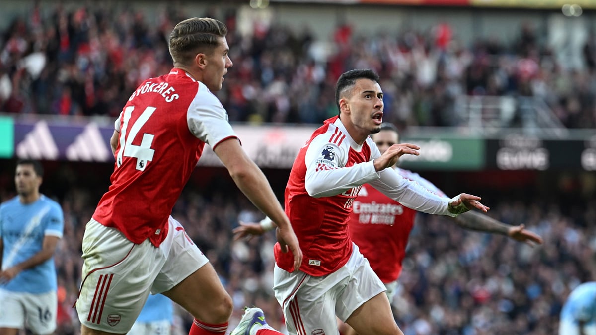 Gabriel Martinelli celebrates his equaliser