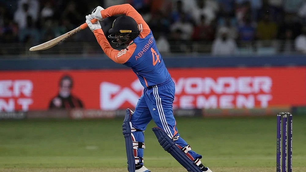 | Photo: AP/Fatima Shbair : India vs Pakistan Live Cricket Score, T20 Asia Cup 2025, Super Four: Abhishek Starts with Six Off Shaheen | IND 9/0 (1)