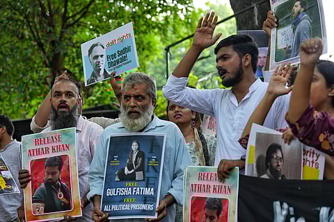Gulfisha Fatima's father Tasneef Hussain at the JNUSU Protest, Jantar Mantar