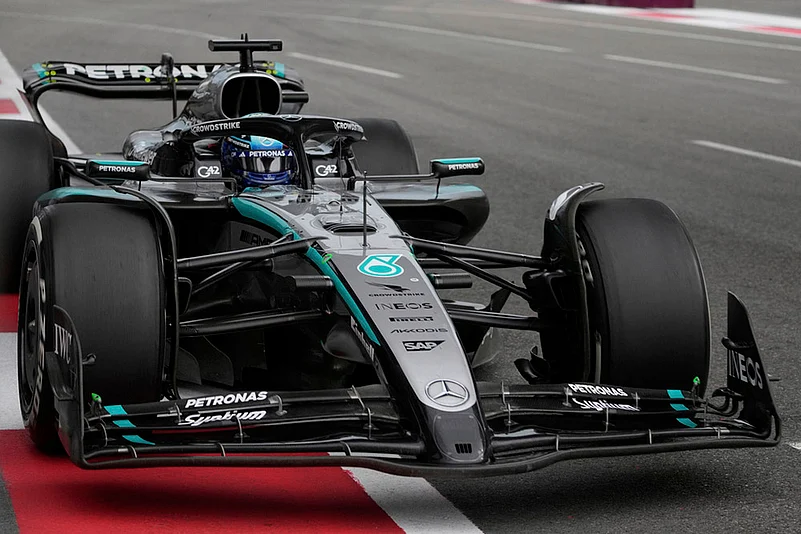 2025 Azerbaijan Formula One Grand Prix Auto race in Baku photos_Mercedes driver George Russell