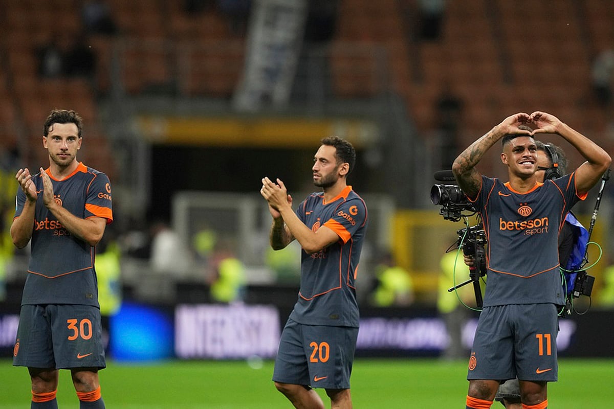 Italy soccer Serie A 2025-26 soccer match Inter Milan Vs Sassuolo_Carlos Augusto, Hakan Calhanoglu