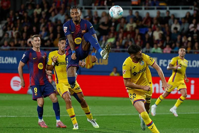 Spain soccer La liga 2025-26 FC Barcelona vs Getafe match pics_Raphinha
