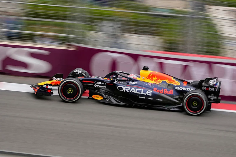 2025 Azerbaijan Formula One Grand Prix Auto race in Baku photos_Red Bull driver Max Verstappen