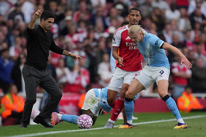Britain soccer Premier League 2025-26 Arsenal Vs Manchester City match pics_Mikel Arteta
