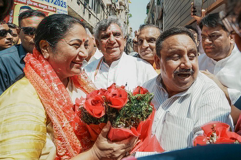 Delhi CM Rekha Gupta meets traders at Tri Nagars Totaram Bazar