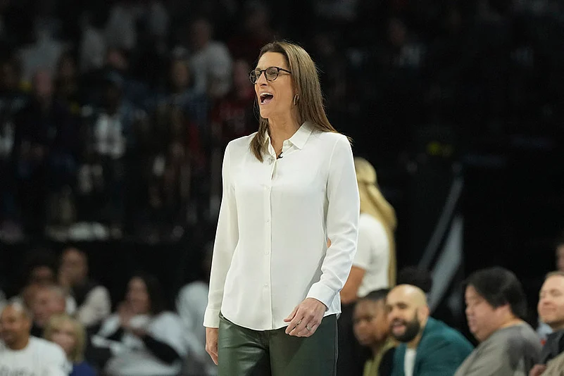WNBA Playoffs Semifinals series, Game 1 Indiana Fever vs Las Vegas Aces_Stephanie White