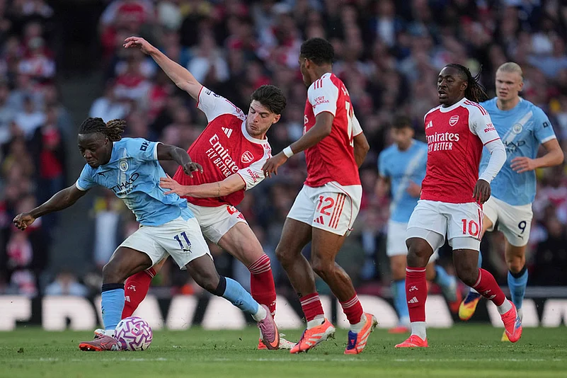 Britain soccer Premier League 2025-26 Arsenal Vs Manchester City match pics_Jeremy Doku