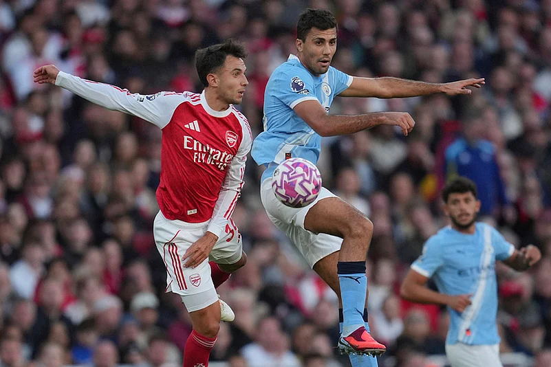 Britain soccer Premier League 2025-26 Arsenal Vs Manchester City match pics_Martin Zubimendi