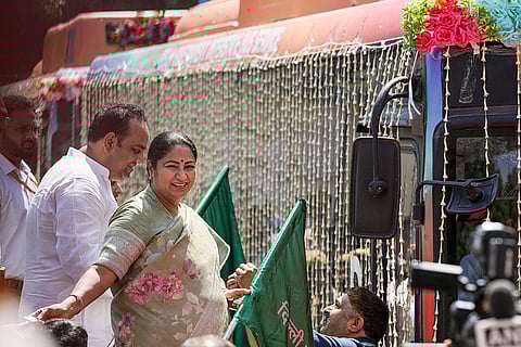 Delhi: Launch of inter-state AC bus service to UP's Baraut