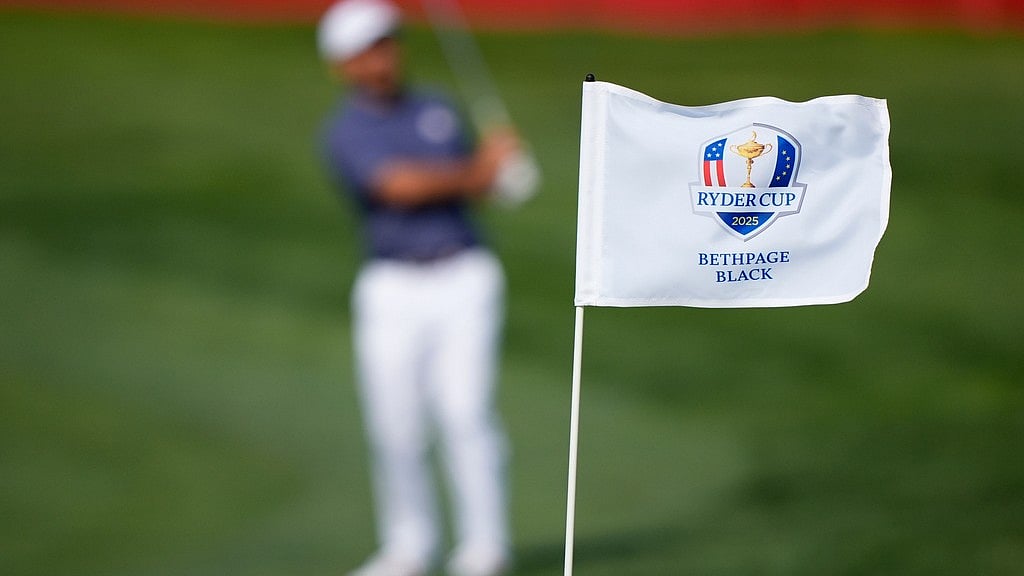 AP/Robert Bukaty : United States' Xander Schauffele chips during practice at the Ryder Cup golf tournament, Tuesday, Sept. 23, 2025, in Farmingdale, N.Y., at Bethpage State Park's Black Course.