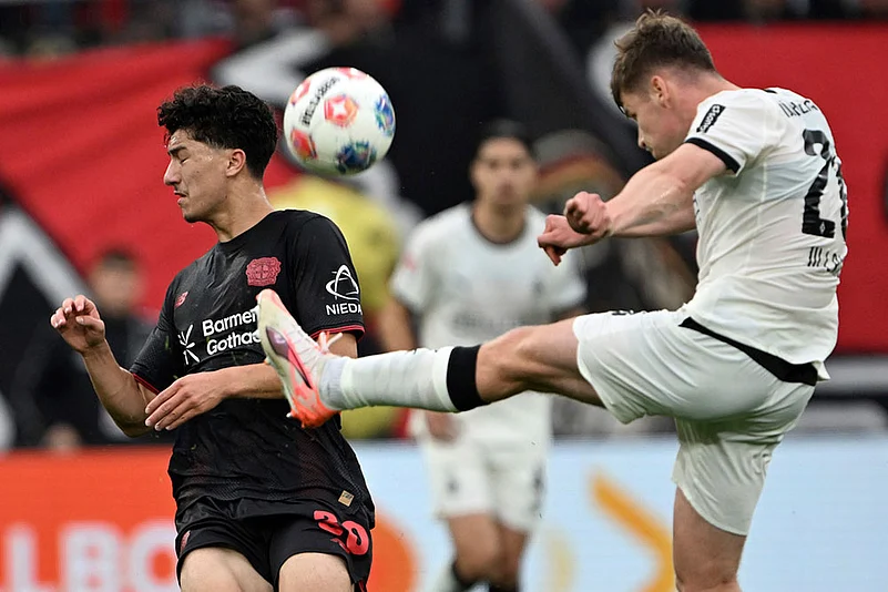 Bundesliga Soccer Match: Borussia Mönchengladbach vs Bayer Leverkusen