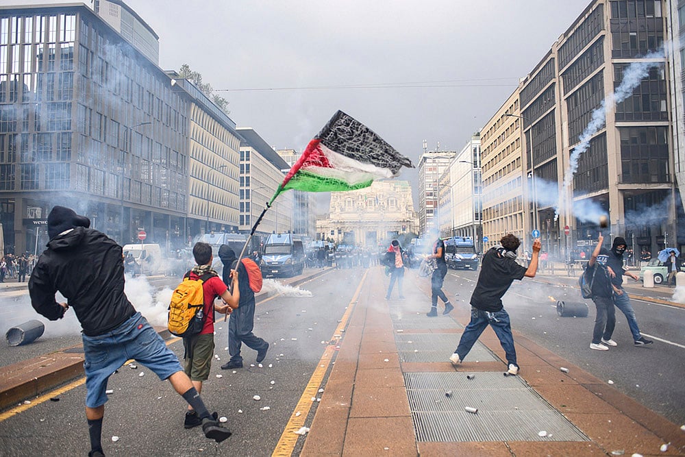 | Photo: Claudio Furlan/LaPresse via AP : Protests in Italy over Gaza war