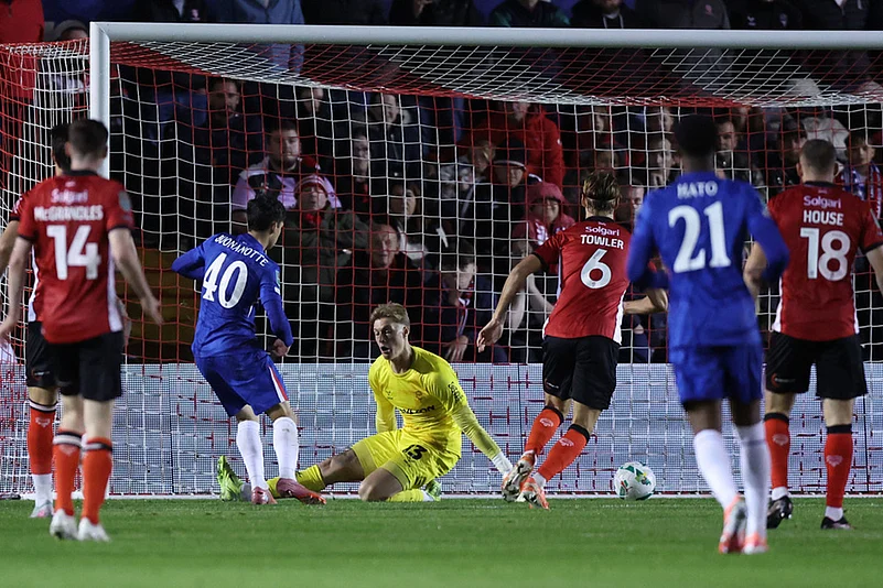 English football league Cup 2025-26 Lincoln City Vs Chelsea photos_Facundo Buonanotte
