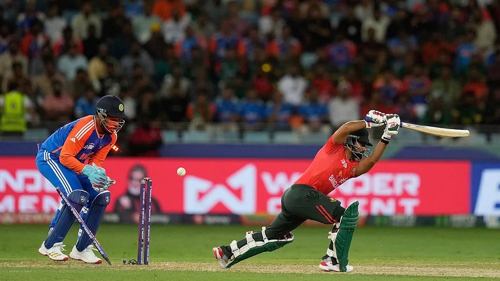 India Vs Bangladesh Highlights, T20 Asia Cup 2025 Super Four: IND Through To Final Thanks To Kuldeep’s 3-Fer - | Photo: AP/Altaf Qadri