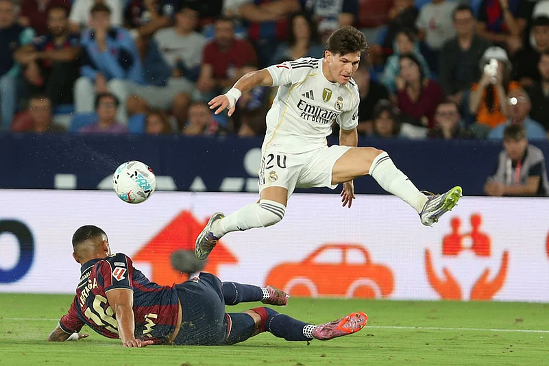 Spain soccer La Liga 2025-26 Levante UD Vs Real Madrid match pics_Fran Garcia