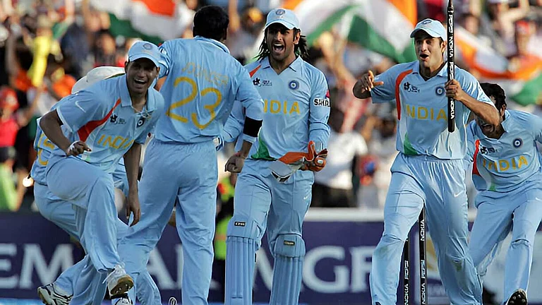 The Indian players celebrate after winning the ICC T20 World Cup 2007 against Pakistan. - | Photo: X/IrfanPathan