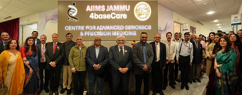 A group photo of executives and medical professional at AIIMS Jammu