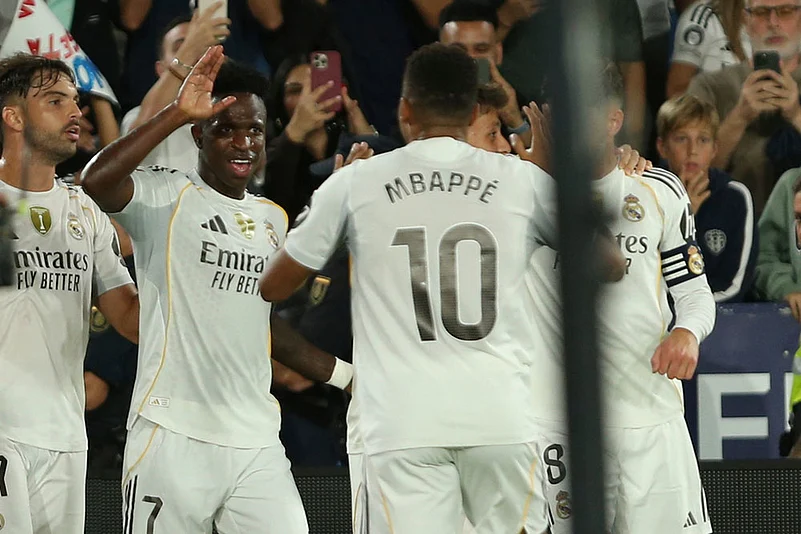Spain soccer La Liga 2025-26 Levante UD Vs Real Madrid match pics_Vinicius Junior