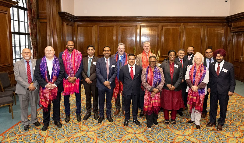 Indian delegation with the Evaluation Commission of Commonwealth Sport