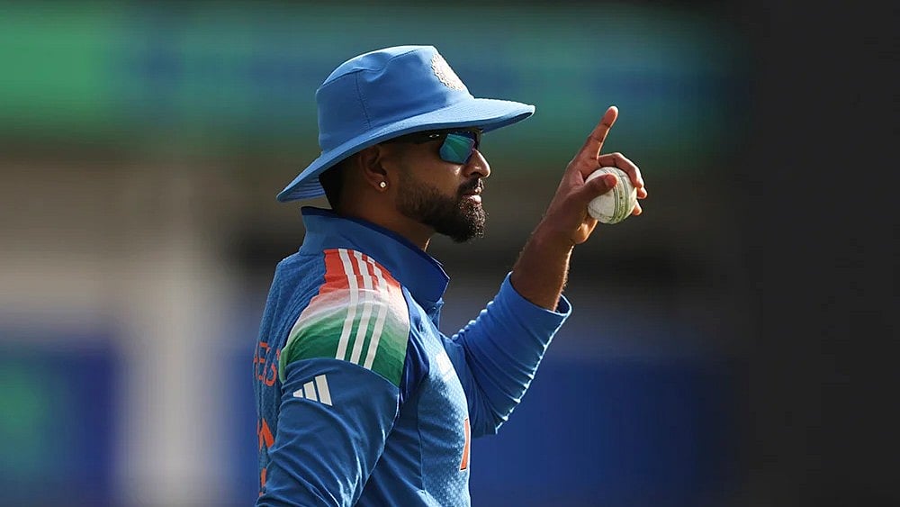 | Photo: AP/Christopher Pike : Shreyas Iyer in action