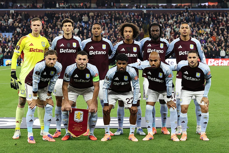 UEFA Europa League soccer Aston Villa vs Bologna_1