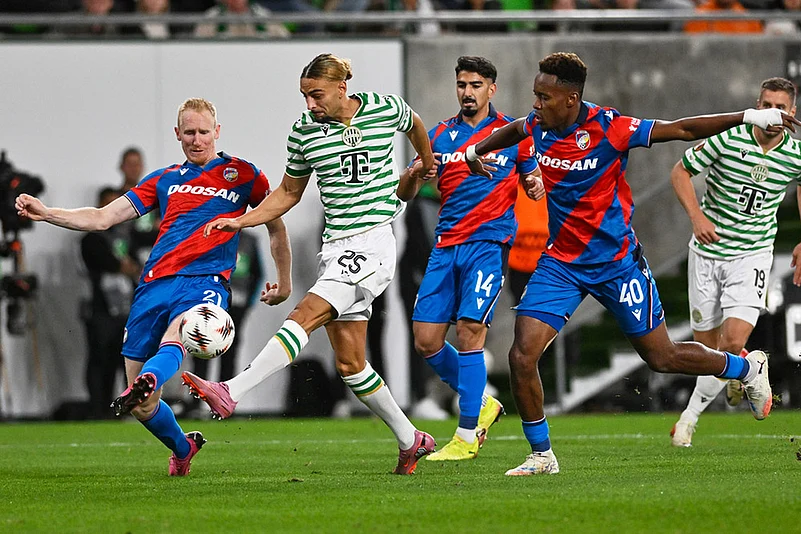UEFA Europa League soccer Ferencvaros vs Viktoria Plzen_Cebrail Makreckis