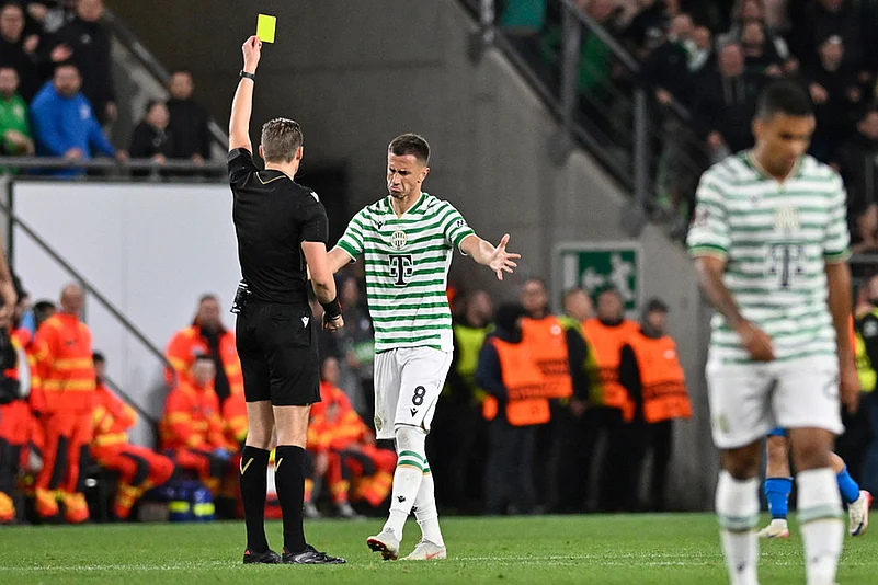 UEFA Europa League soccer Ferencvaros vs Viktoria Plzen_Referee Sander van der Eijk