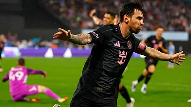 | Photo: AP/Noah K. Murray