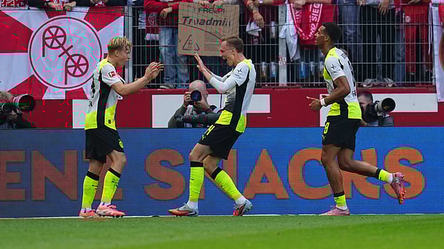 Mainz 0-2 Borussia Dortmund, Bundesliga: Brandt Stars Against 10-Man Opponents As BVB Put Pressure On Bayern