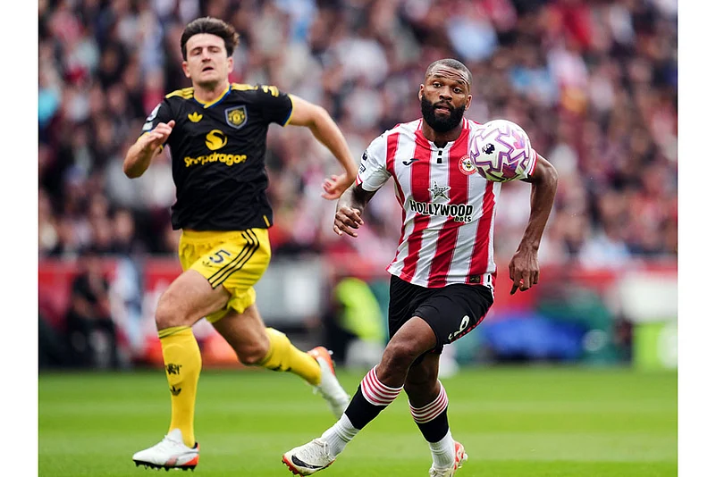Britain soccer Premier League 2025-26 Brentford vs Manchester United_Igor Thiago, Harry Maguire