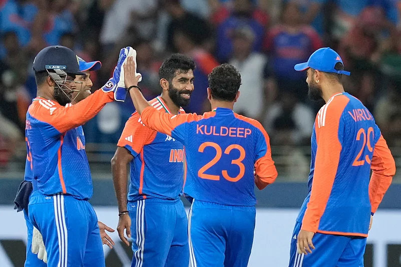 Asia cup Cricket final 2025 India vs Pakistan match photos_Jasprit Bumrah
