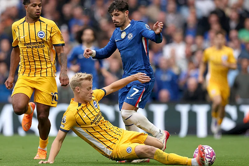 Britain soccer Premier League 2025-26 Chelsea vs Brighton and Hove Albion_Jan Paul van Hecke