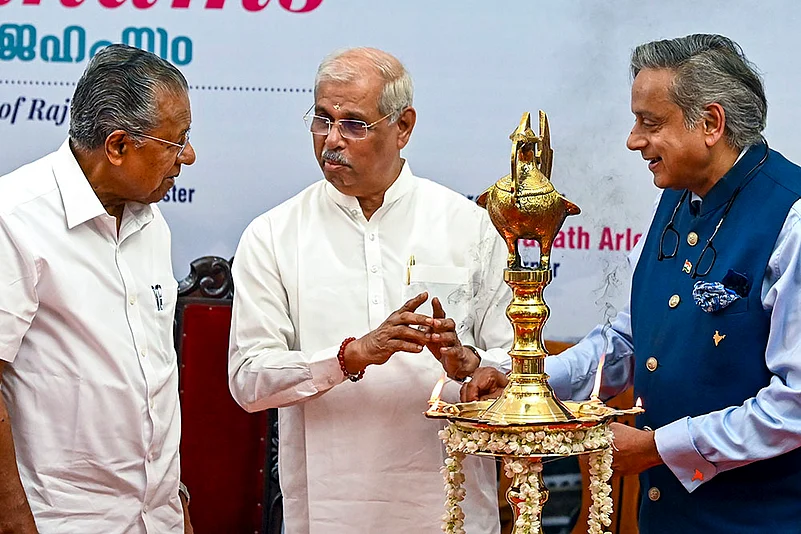Release of Kerala Raj Bhavans quarterly magazine
