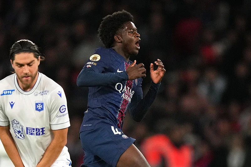 France Ligue 1 Soccer 2025-26 Paris Saint-Germain vs Auxerre: Quentin Ndjantou Mbitcha