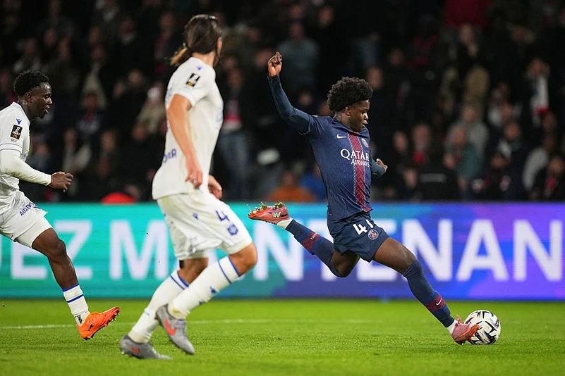 France Ligue 1 Soccer 2025-26 Paris Saint-Germain vs Auxerre: Quentin Ndjantou Mbitcha