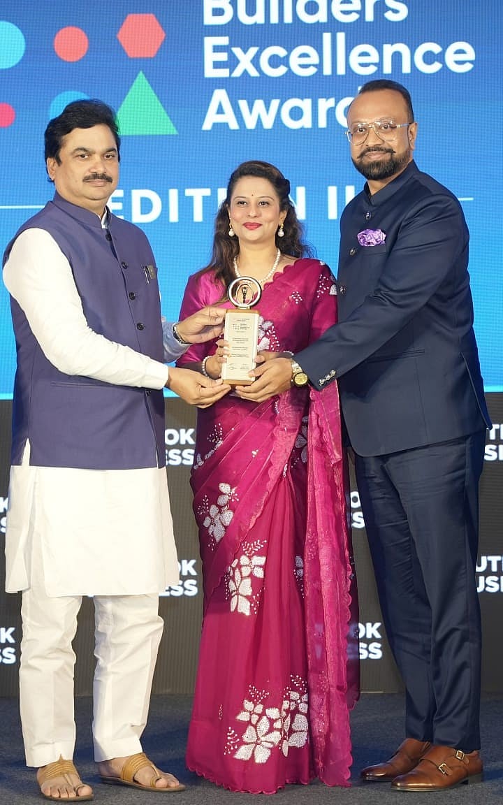 Tejashree Bhuta and Shubhendu Bhuta honored with Outlook - Nation Builders Excellence Award